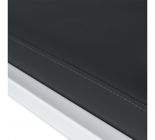 Парикмахерское кресло Дуглас на белом каркасе